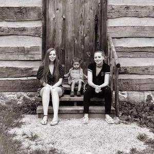 Meet your Posher, Shana